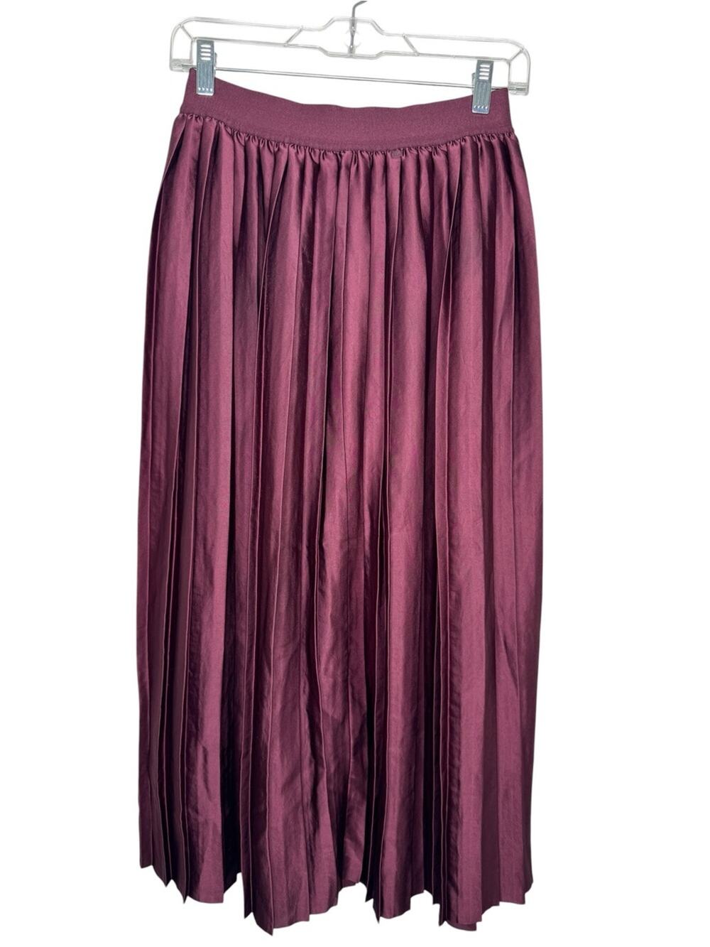 LULULEMON / maroon burgundry satin pleated midi skirt / S